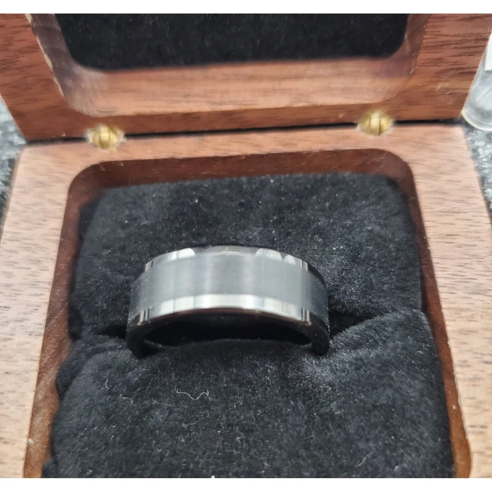 Saga Bands The Record Producer Black Tungsten Ring Mens Wedding Band Size 6 8mm